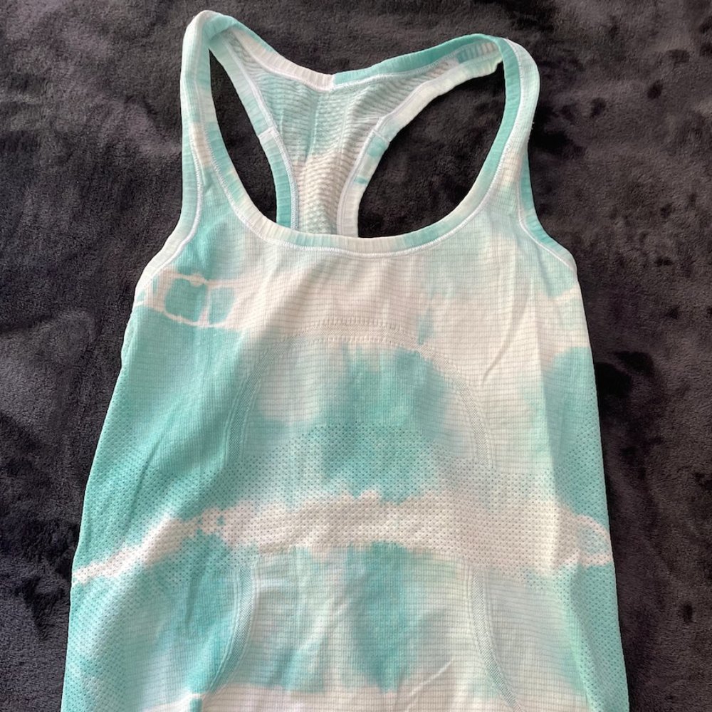 Lululemon Women's Swiftly Tech Racerback Size 4